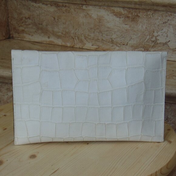 H " To Honor Them " Oversized White Leather Reptilian Croc Flap Envelope Clutch - Picture 4 of 10